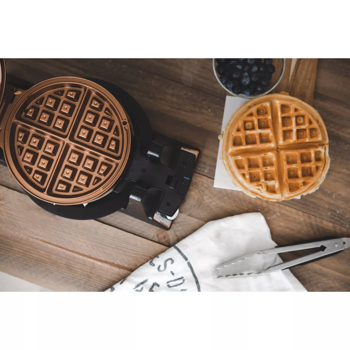 CRUX Double-Rotating Waffle Maker - Silver