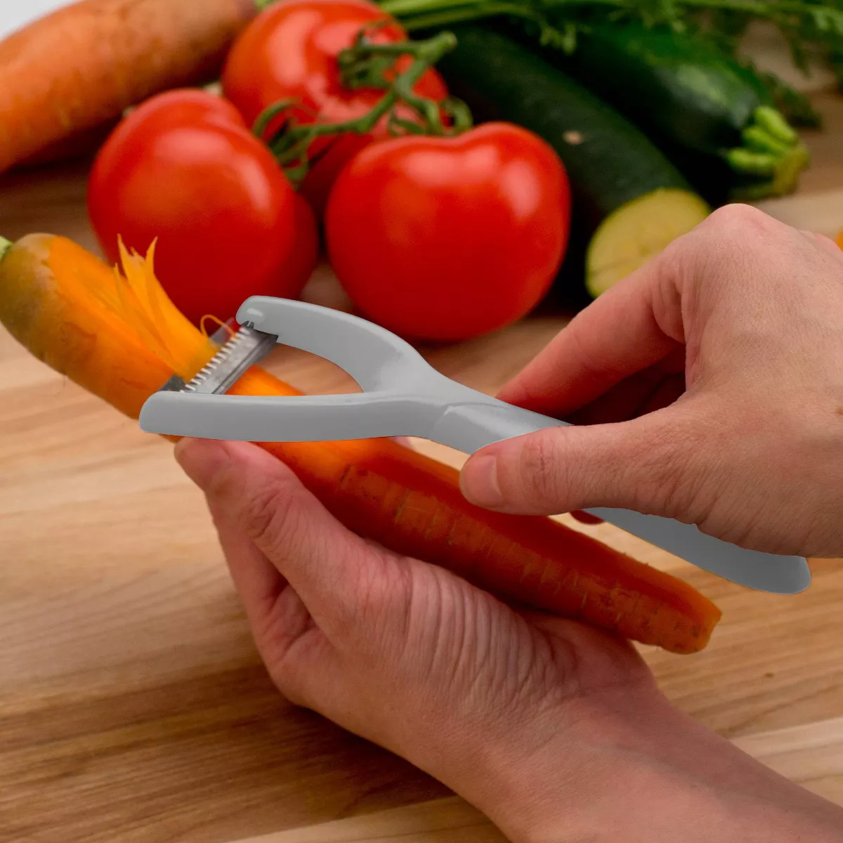 Tovolo Magnetic Tri-Peeler Assorted