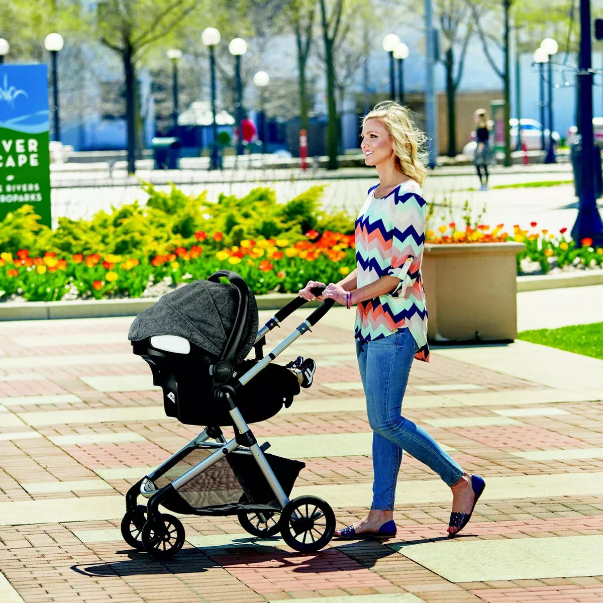 Evenflo Pivot Modular Travel System with ProSeries LiteMax Infant Car Seat - Aspen Skies