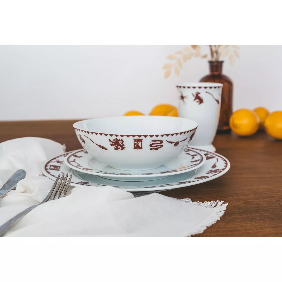 Robe Factory LLC Harry Potter Creatures & Icons Dinnerware Sets | 4-Piece Ceramic Dinner Set