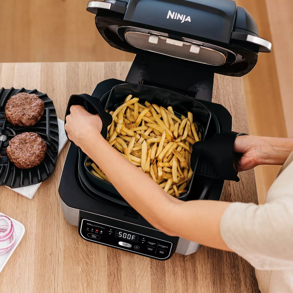 Ninja Foodi 4qt 5-in-1 Indoor Grill and Air Fryer - AG301