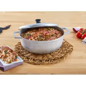 IMUSA Cast Aluminum Caldero (Dutch Oven) with Lid - 6.9 Qt