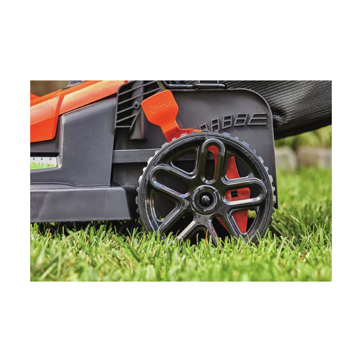 Black & Decker BEMW472BH 10 Amp/ 15 in. Electric Lawn Mower with Comfort Grip Handle