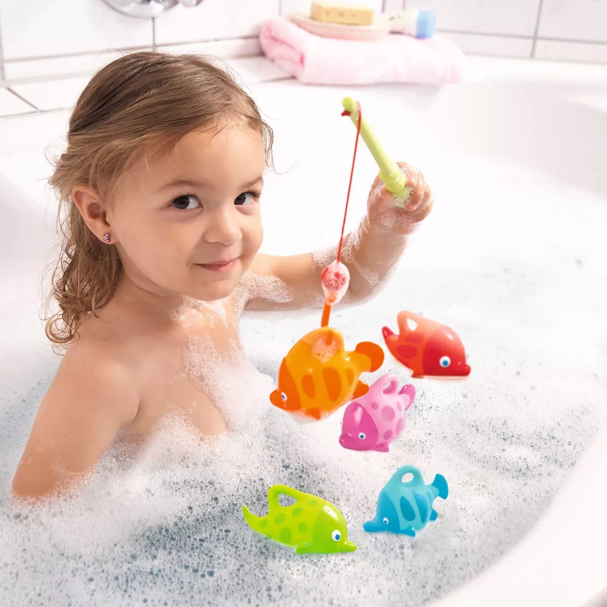 HABA Water Friends Ocean Fishing Fun Bath Toy with 5 Squirting Fish