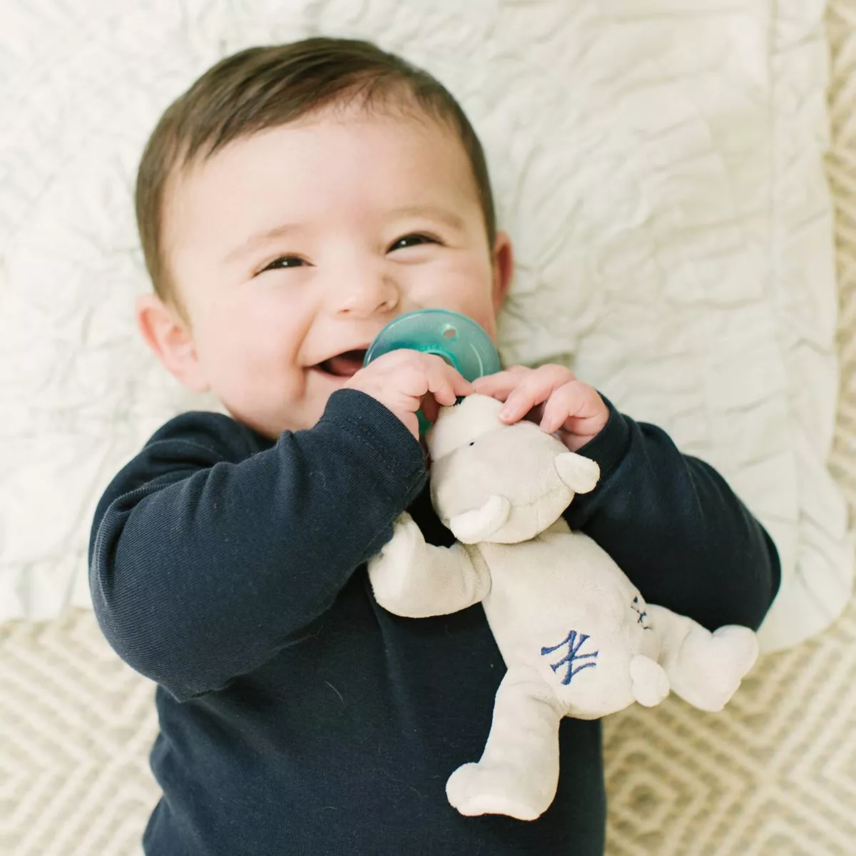 WubbaNub Pacifier - MLB New York Yankees Bear