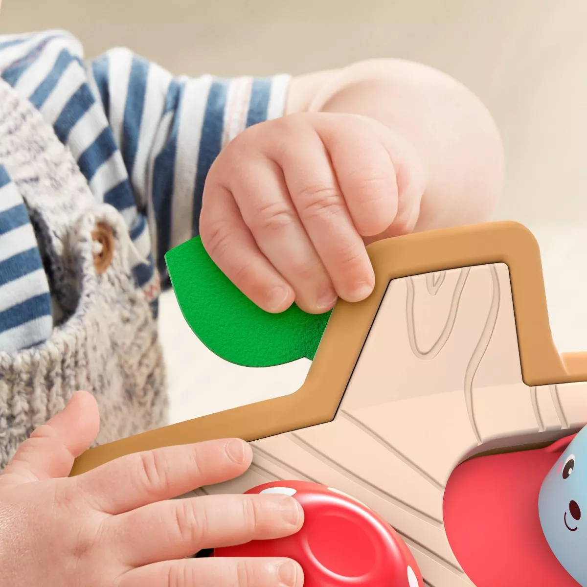 Fisher-Price Hide & Peek Pop-Up