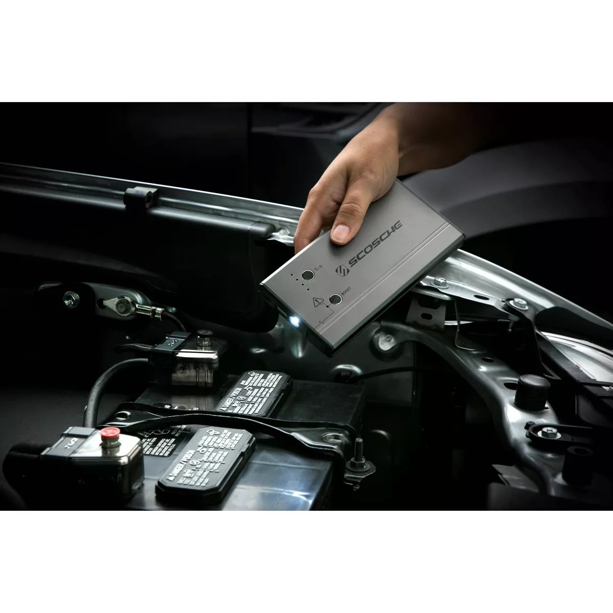 Scosche 300A Car Jumper Power bank Black