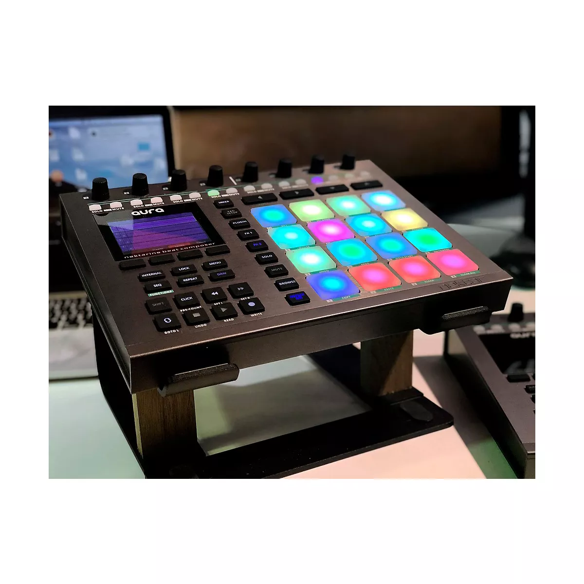 Nektar Aura Beat Composer