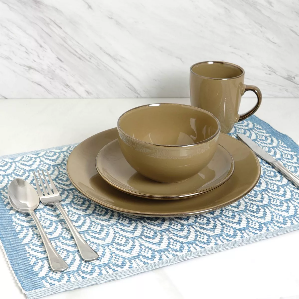 16pc Stoneware Solid Dinnerware Set Brown - Elama