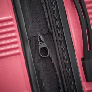 American Tourister 23.5