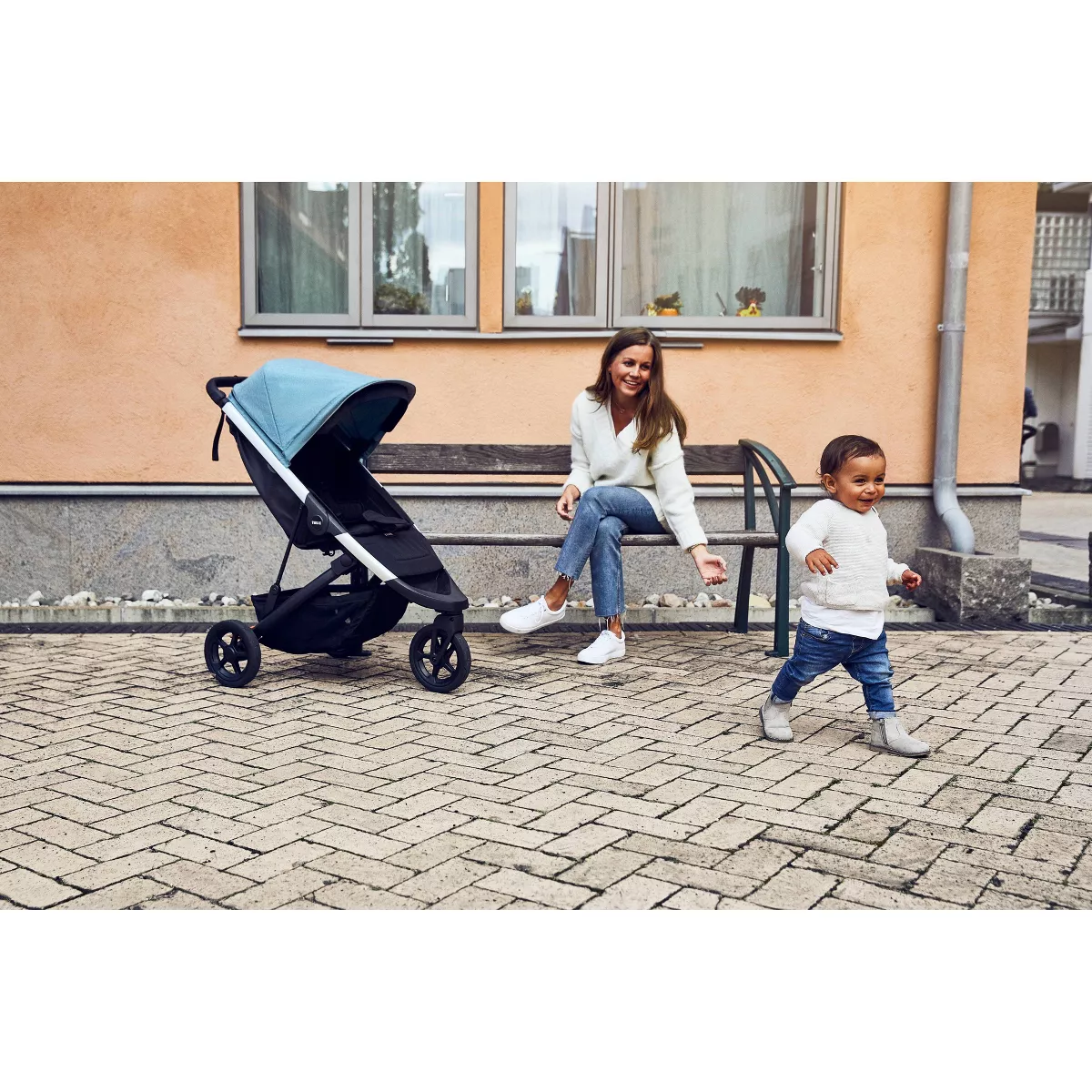 Thule Spring Aluminum Frame Stroller - Dark Shadow/Gray