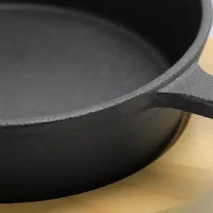 Gibson Home Campton 5.3 Inch Mini Round Cast Iron Frying Pan with Wooden Base