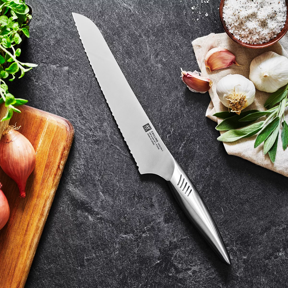 ZWILLING Twin Fin II 8-inch Bread Knife