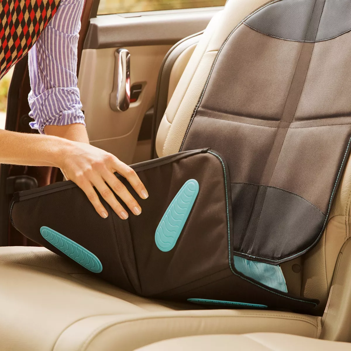 Munchkin Brica Seat Guardian Car Seat Protector - Brown/Black