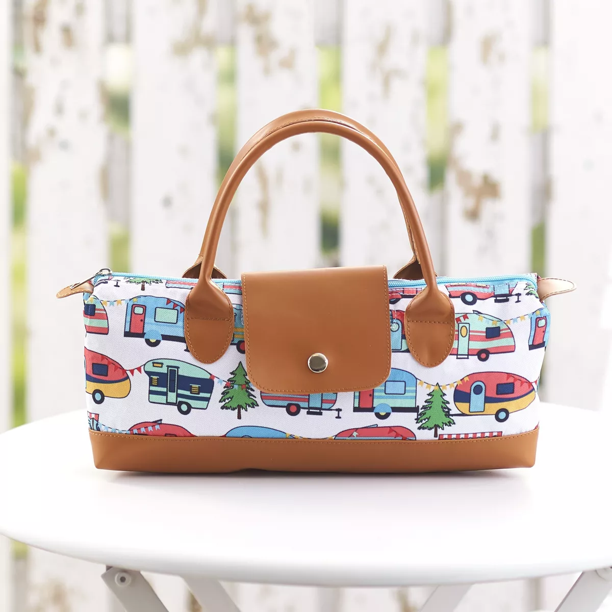 Lakeside Insulated Fashionable Wine Carrier Clutch Bag with Camper Motif and Handle