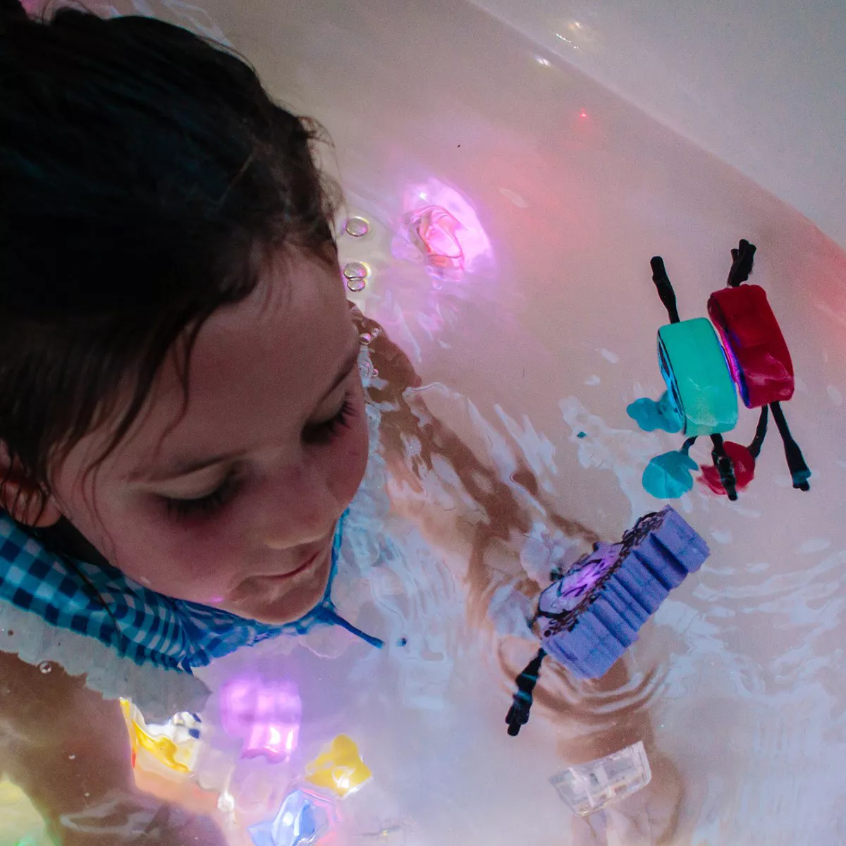 Glo Pals Character Blair & 6 Blue Light Up Water Cubes