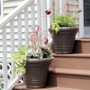 Sunnydaze Indoor/Outdoor Patio, Garden, or Porch Weather-Resistant Double-Walled Crozier Flower Pot Planter - 16