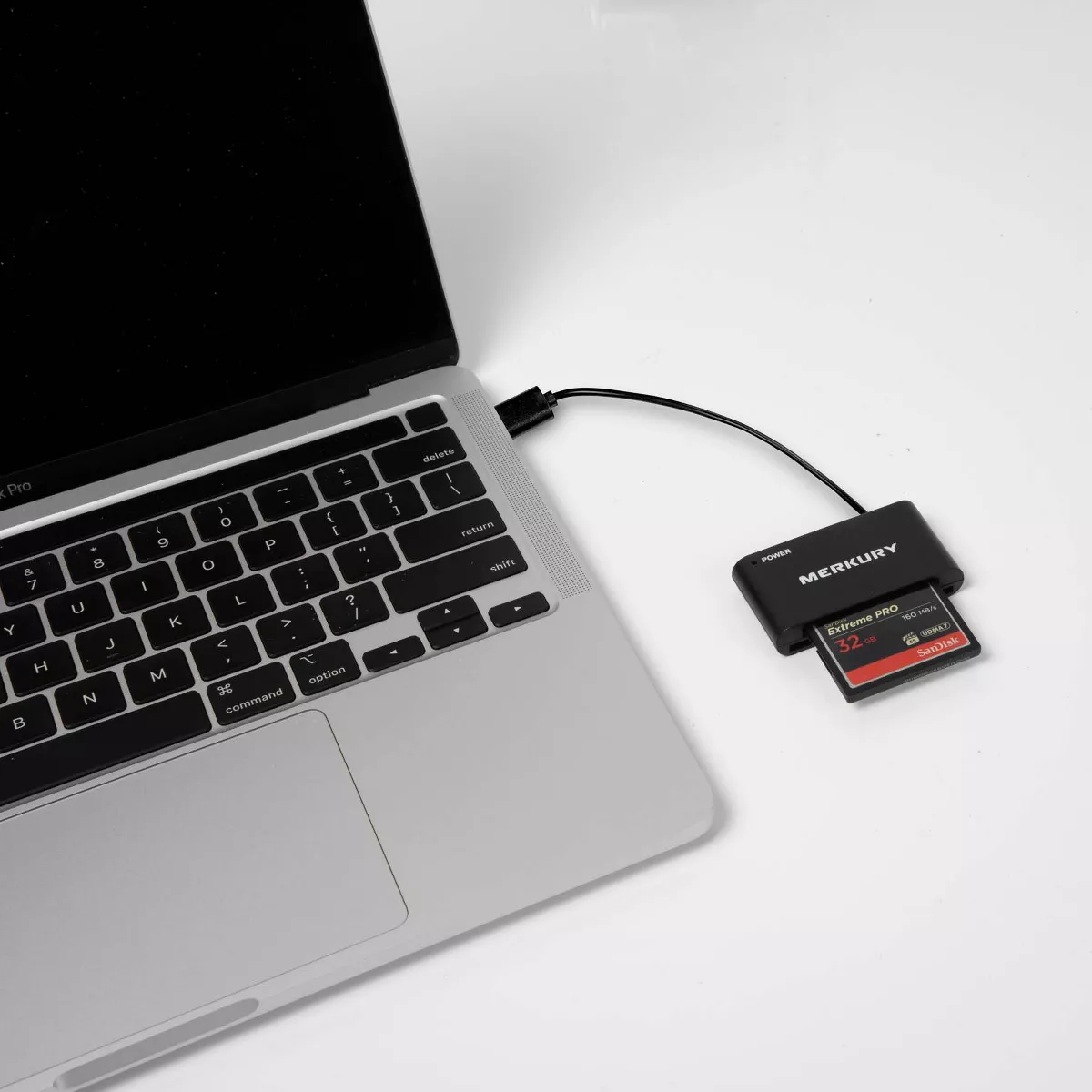 Targus 33-in-1 Card Reader/Writer
