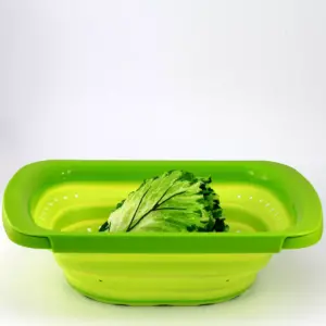Squish 6qt Over the Sink Expandable Colander - Green
