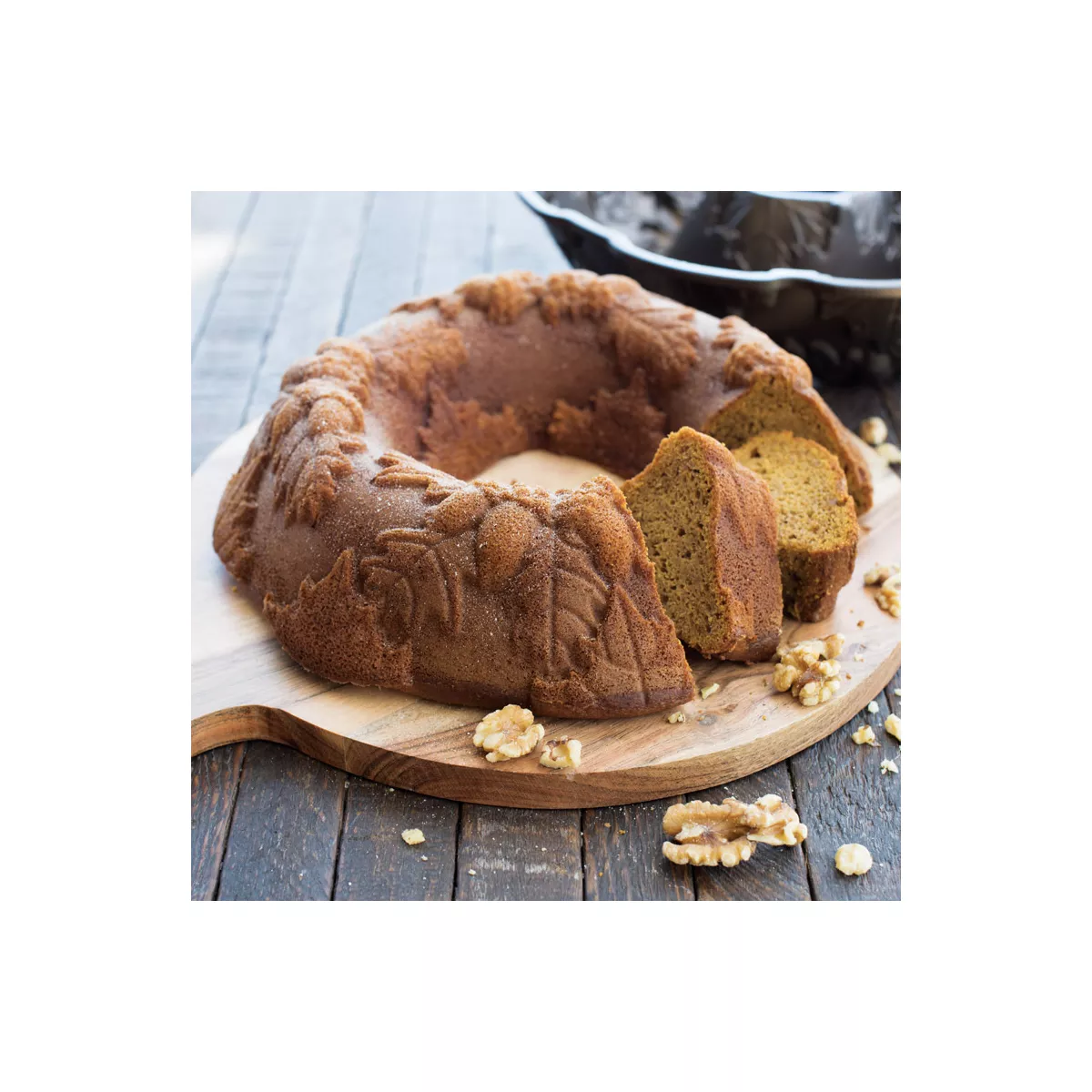 Nordic Ware Autumn Wreath Bundt Pan, Bronze