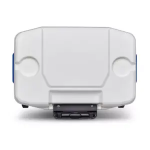 Igloo Latitude 30qt Roller Cooler