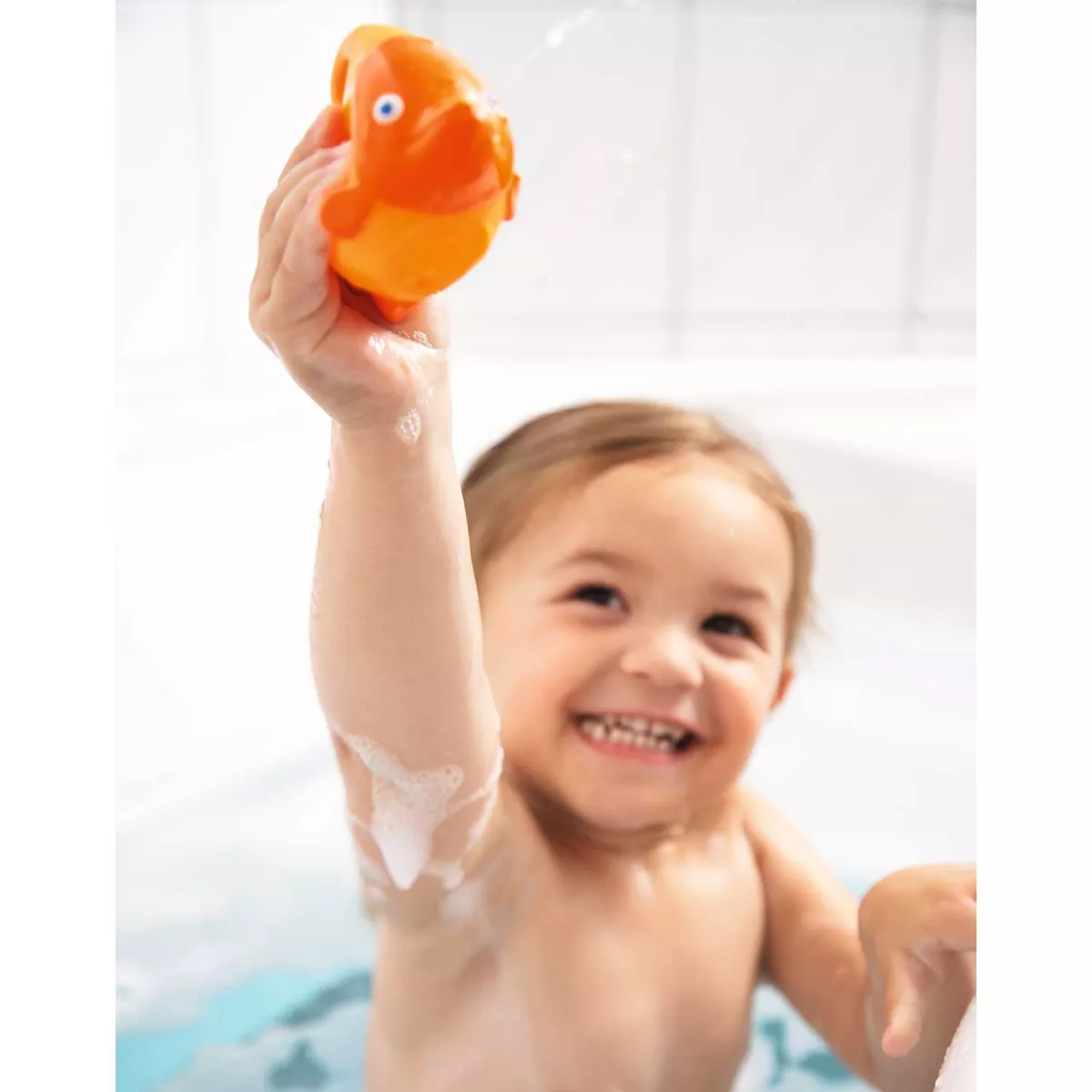 HABA Water Friends Ocean Fishing Fun Bath Toy with 5 Squirting Fish