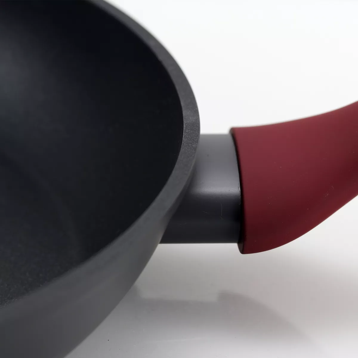 Gibson Marengo 10in Nonstick Frying Pan Red