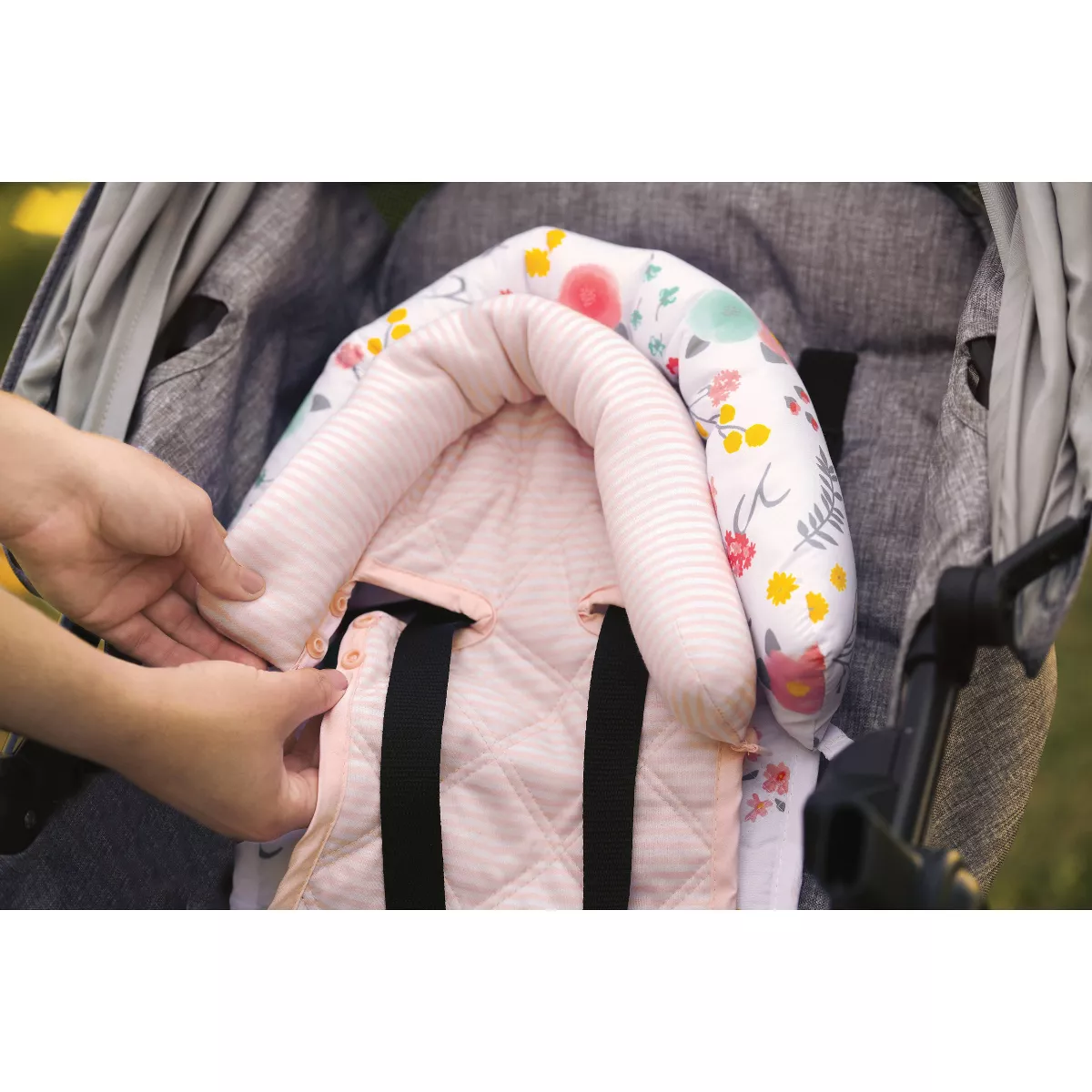 Go by Goldbug Duo Head Support - Floral