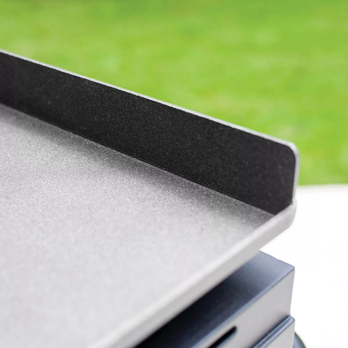 Char-Griller 2 Burner Outdoor Gas Griddle 8928