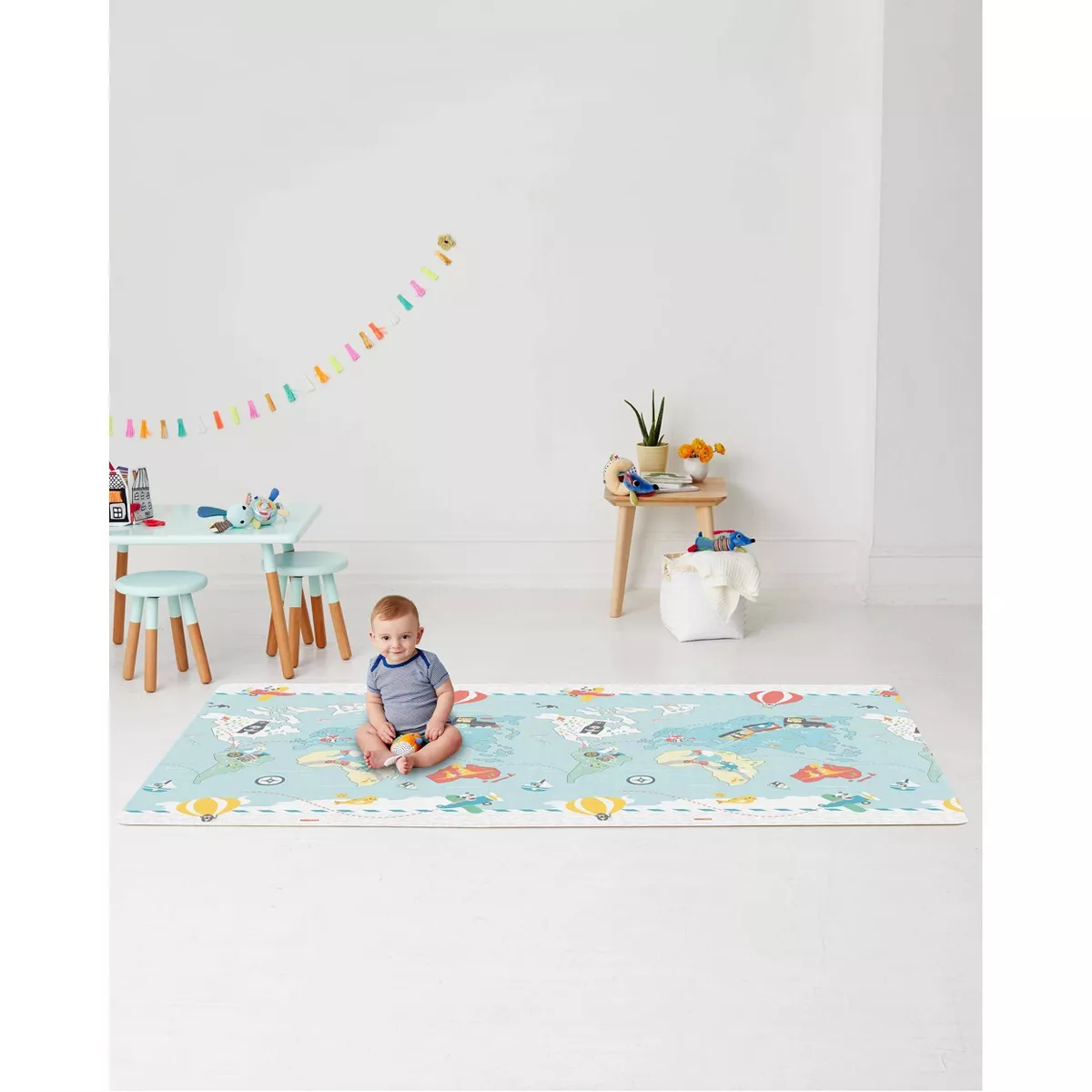 Skip Hop Little Travelers Doubleplay Reversible Playmat