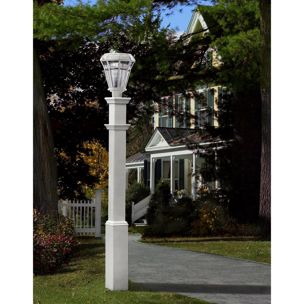 Vita Sturbridge Lamp Post