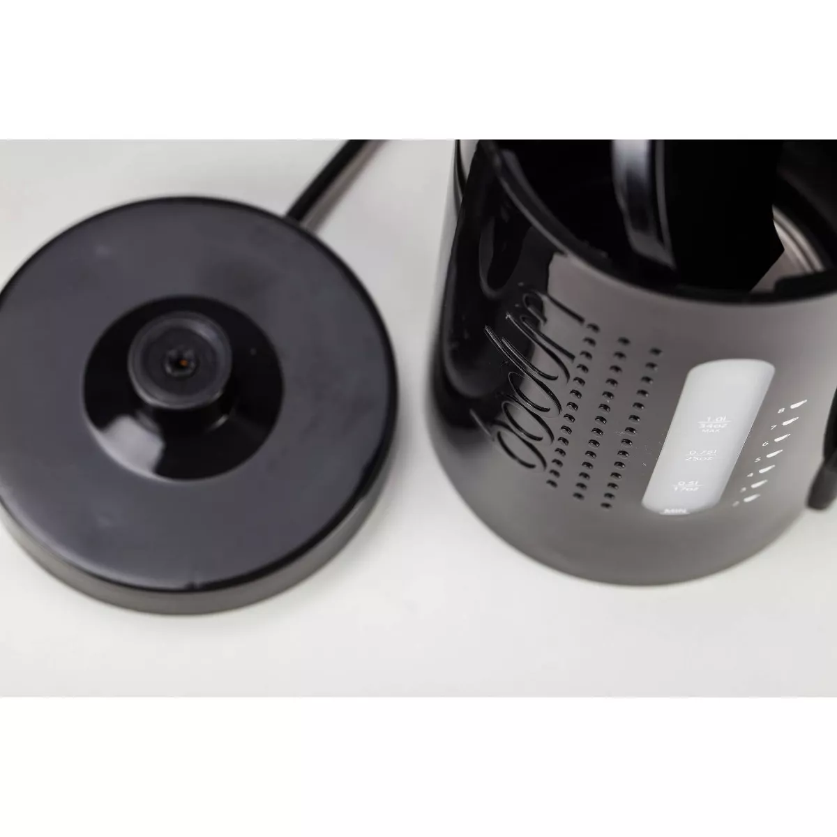 Bodum Bistro 34oz Electric Water Kettle