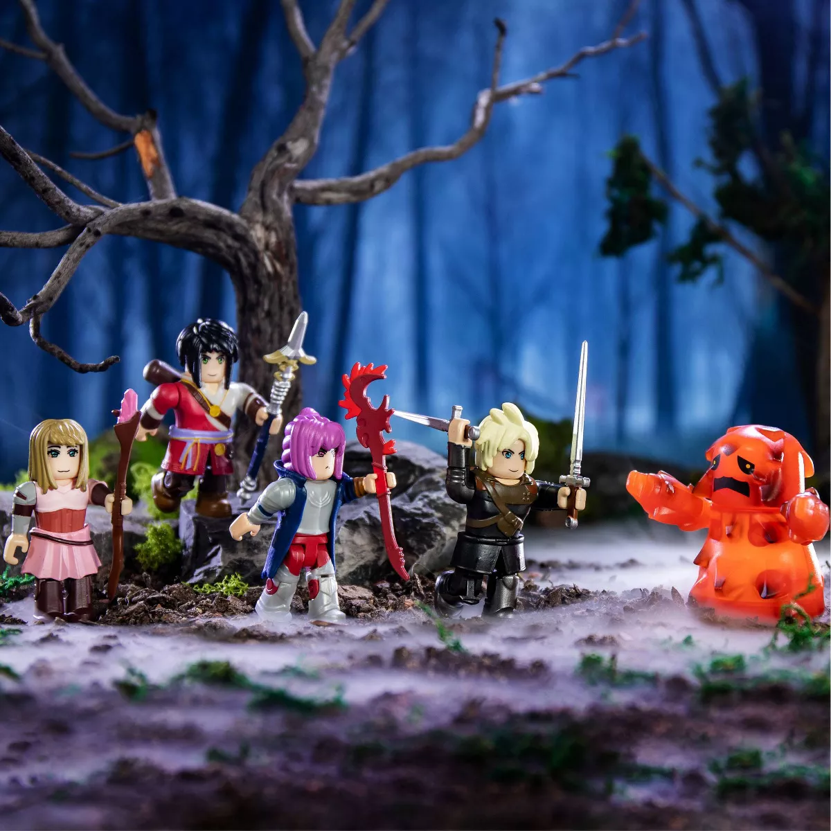 Roblox Action Collection - World Zero Six Figure Pack with 500 Robux (Includes Exclusive Virtual Item)