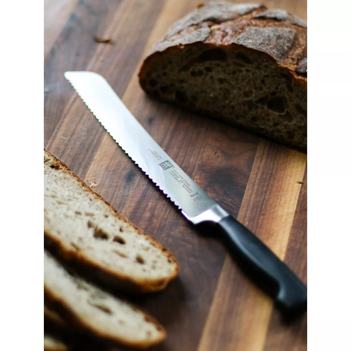 ZWILLING Four Star 8-inch Bread Knife