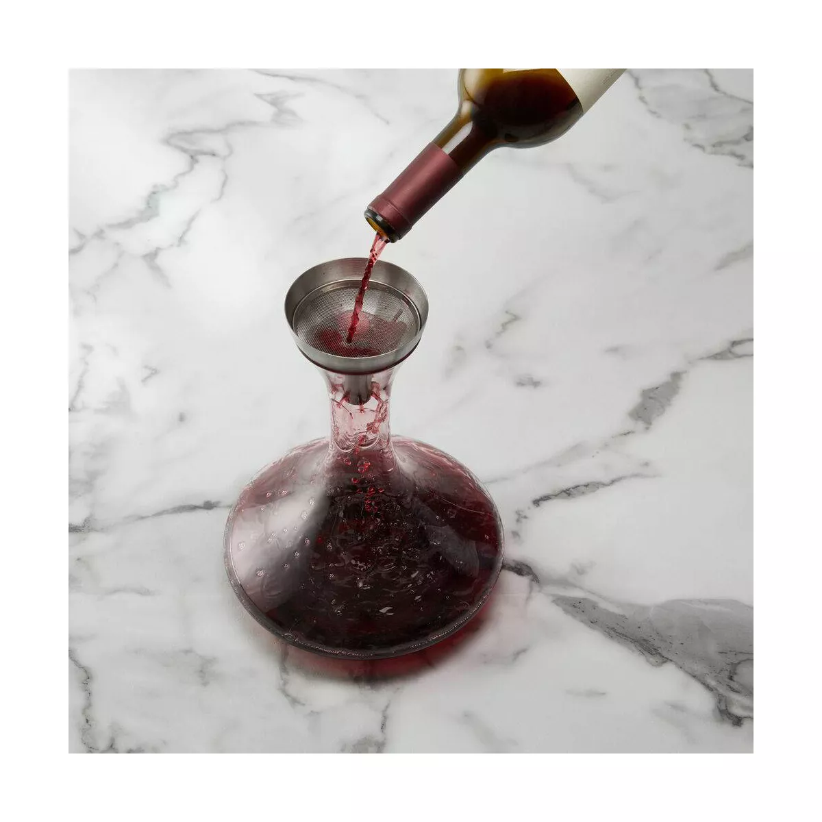 Houdini Decanter with Wine Shower