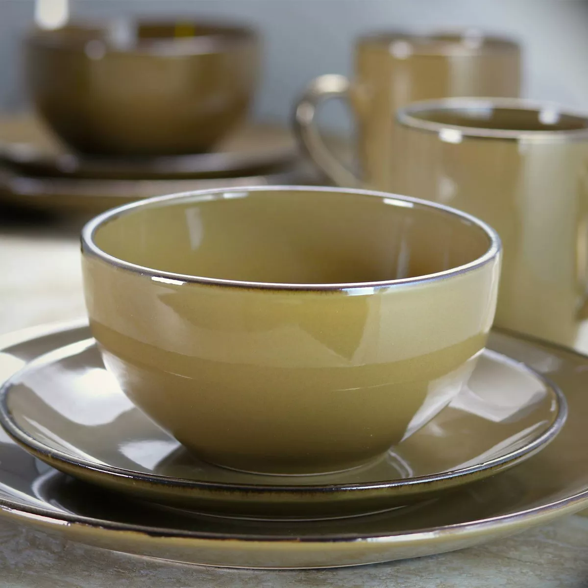 16pc Stoneware Solid Dinnerware Set Brown - Elama