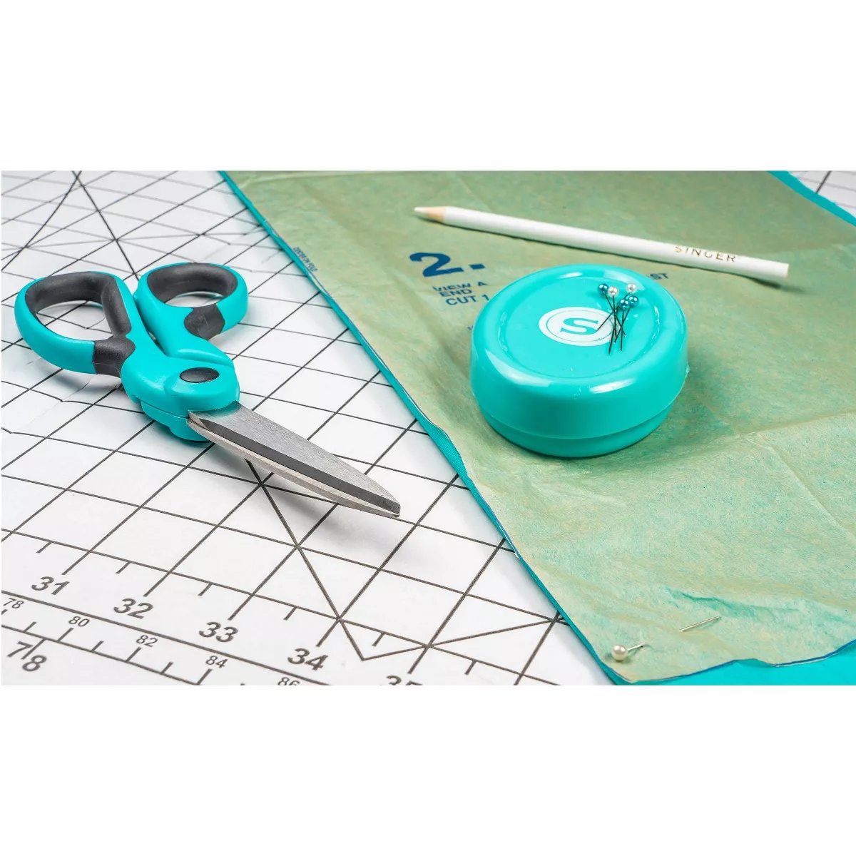 Singer ProSeries(TM) Heavy-Duty Bent Scissors 9.5