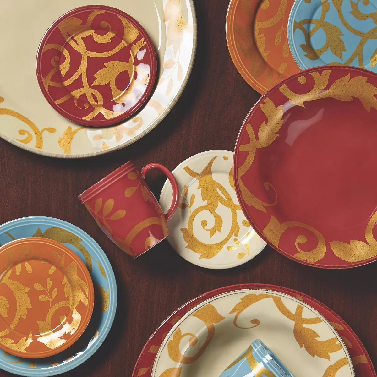 Rachael Ray Gold Scroll Round Platter - Red (12.5