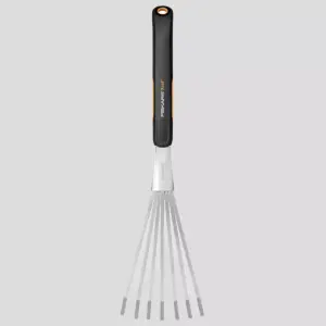 Fiskars Xact Hand Rake Black