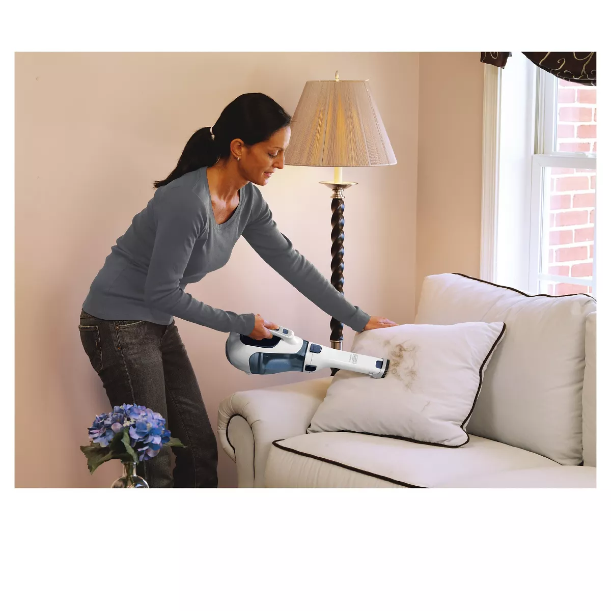 BLACK+DECKER Lithium Handheld Vacuum - Midnight Blue HHVI325JR22