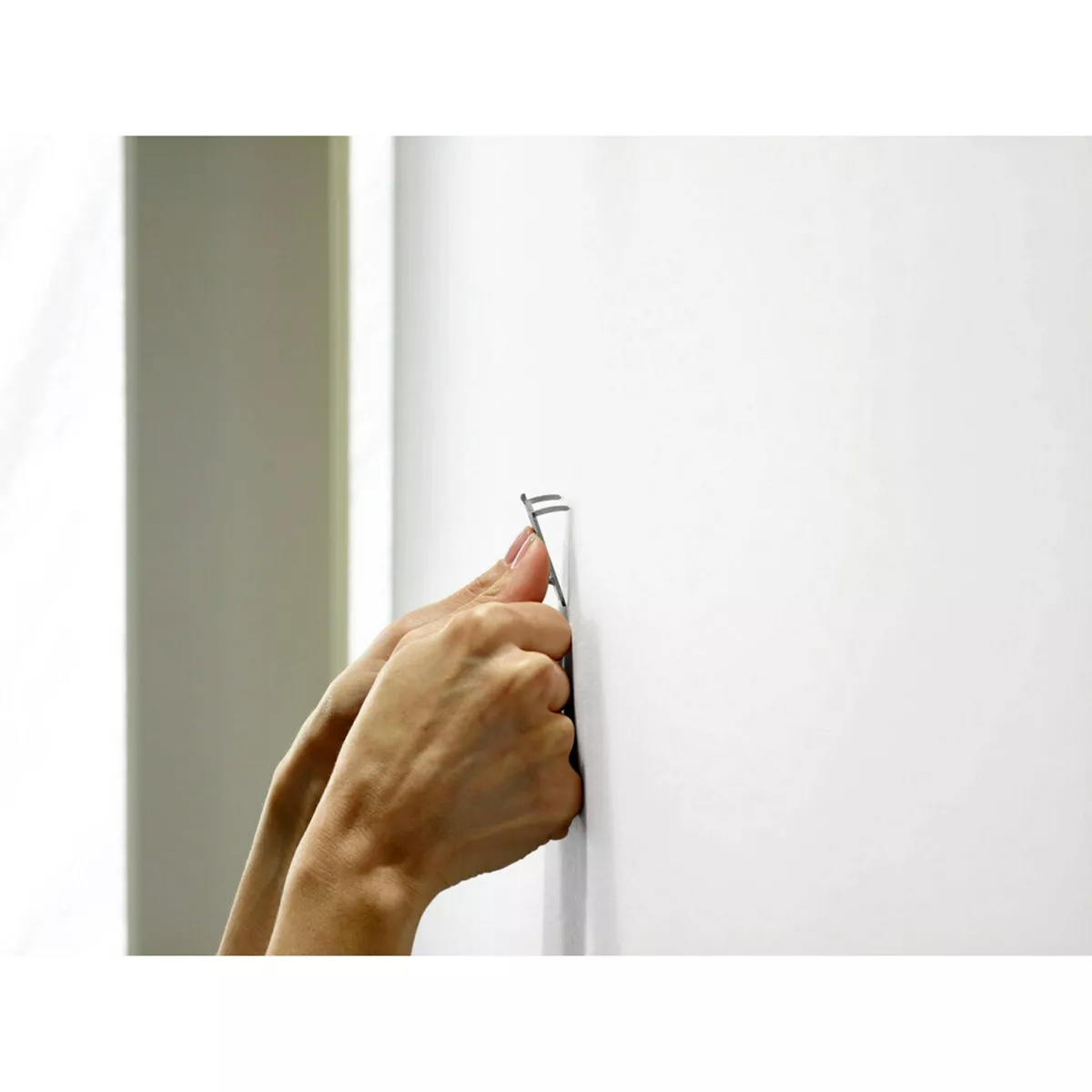 3M 15lb CLAW Drywall Picture Hanger with Temporary Spot Marker + 5 hangers and5 markers
