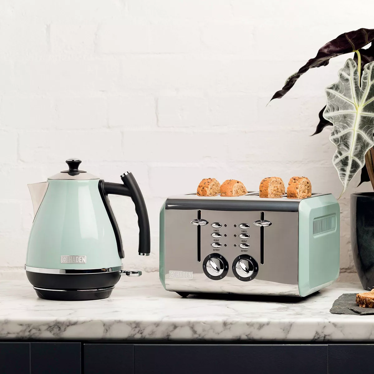 Haden Cotswold 1.7L Stainless Steel Electric Kettle - Light Green