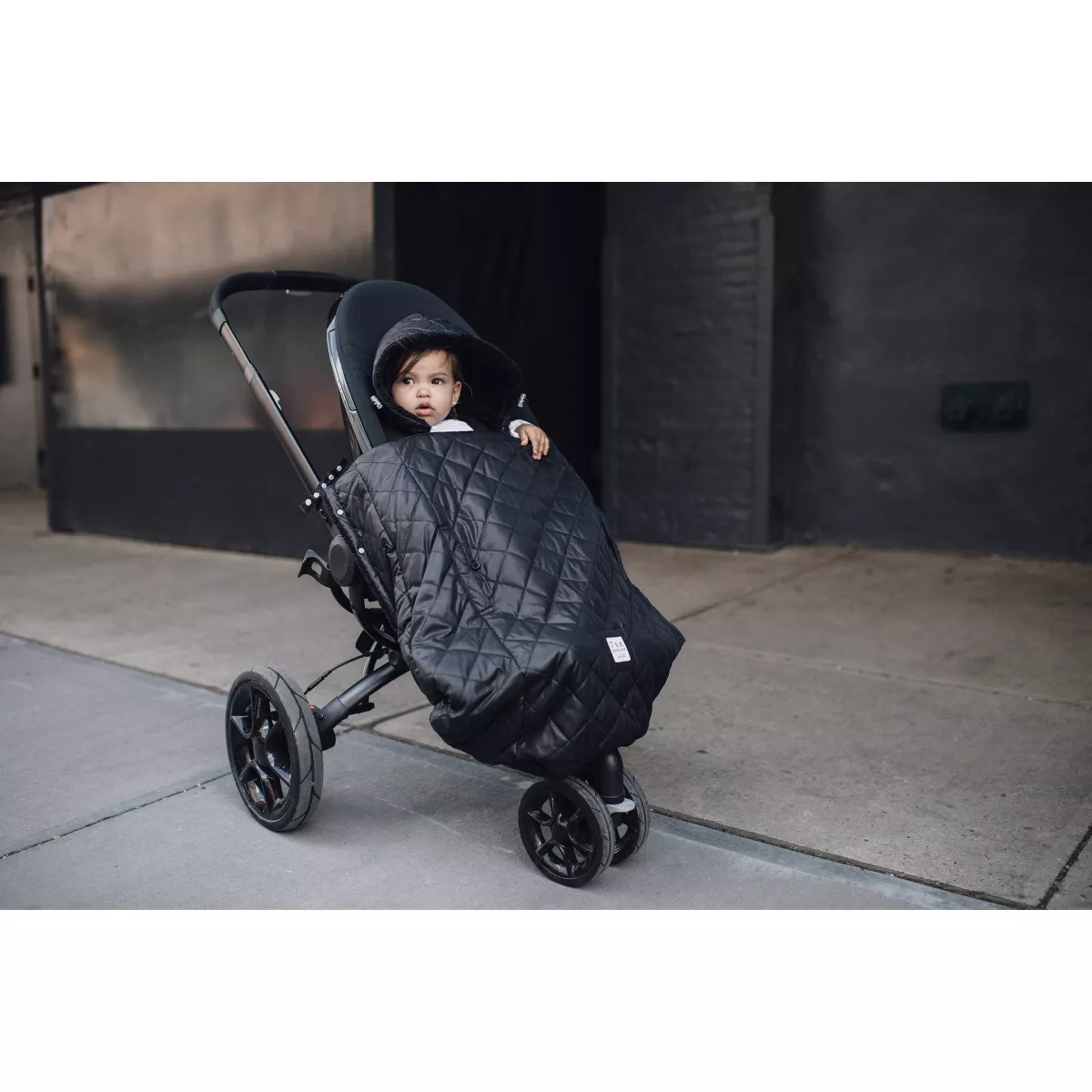 7AM Enfant Carrier Cover - Black
