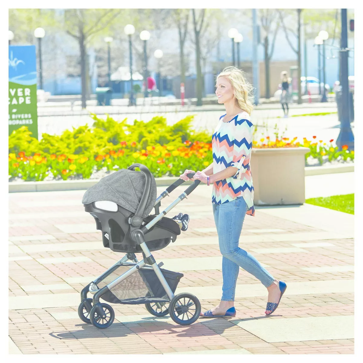Evenflo Pivot Modular Travel System with ProSeries LiteMax Infant Car Seat - Aspen Skies