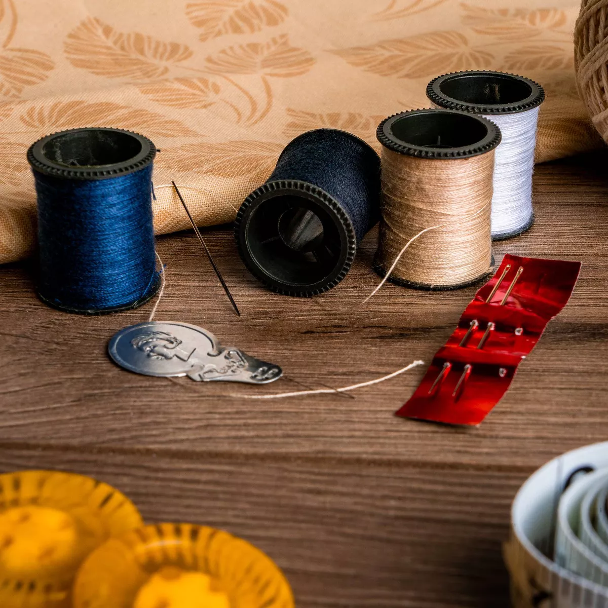 Singer 25yd 72 Spools Polyester Hand Sewing Thread in Neutral Basics
