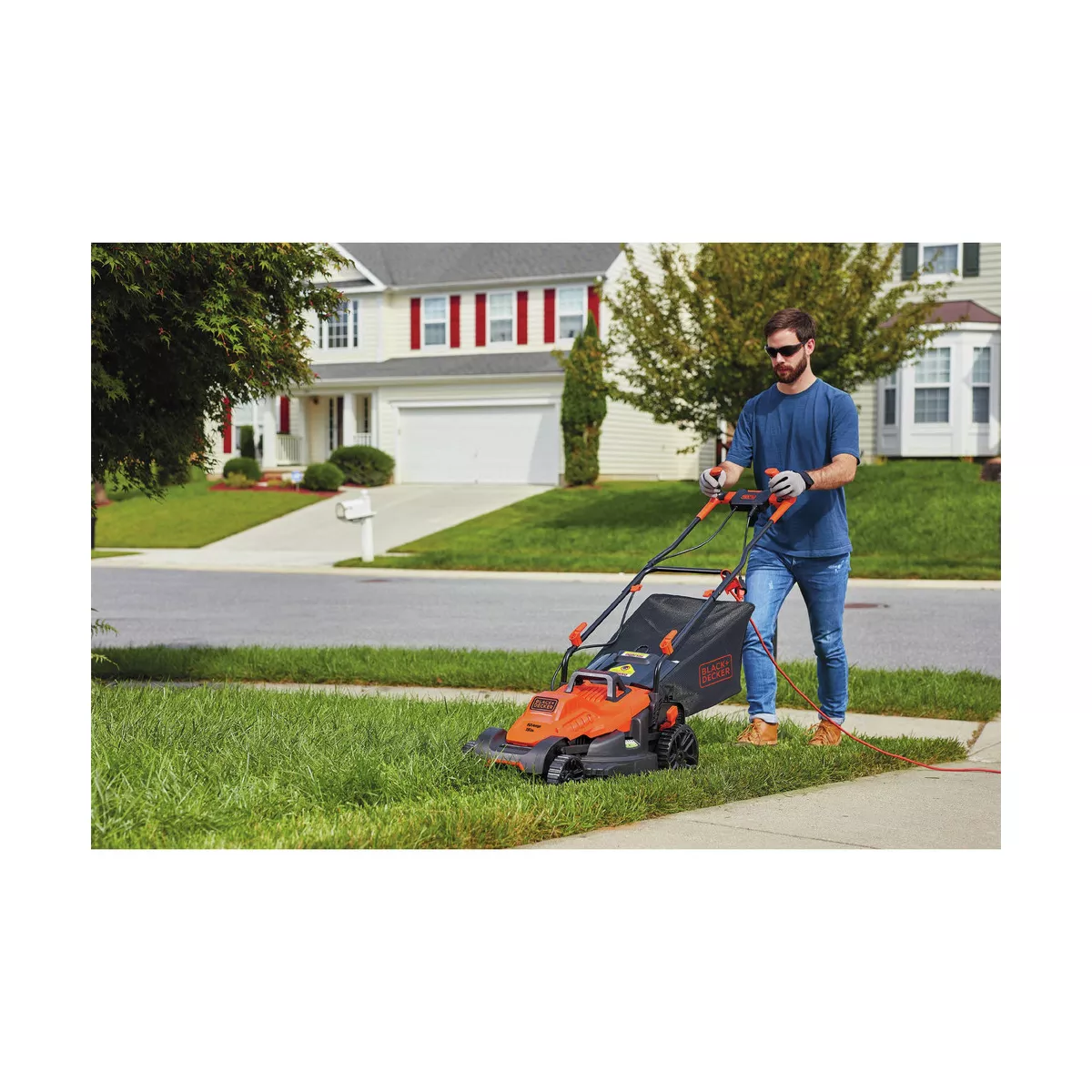 Black & Decker BEMW472BH 10 Amp/ 15 in. Electric Lawn Mower with Comfort Grip Handle