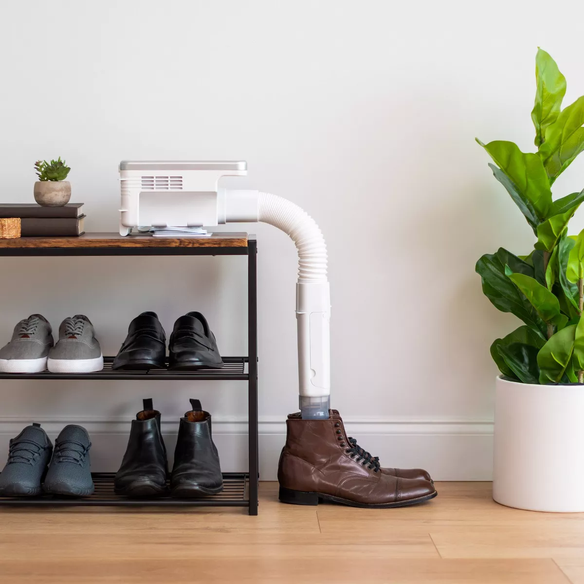 IRIS High-Powered Blanket Warmer with Shoe Dryer Attachment