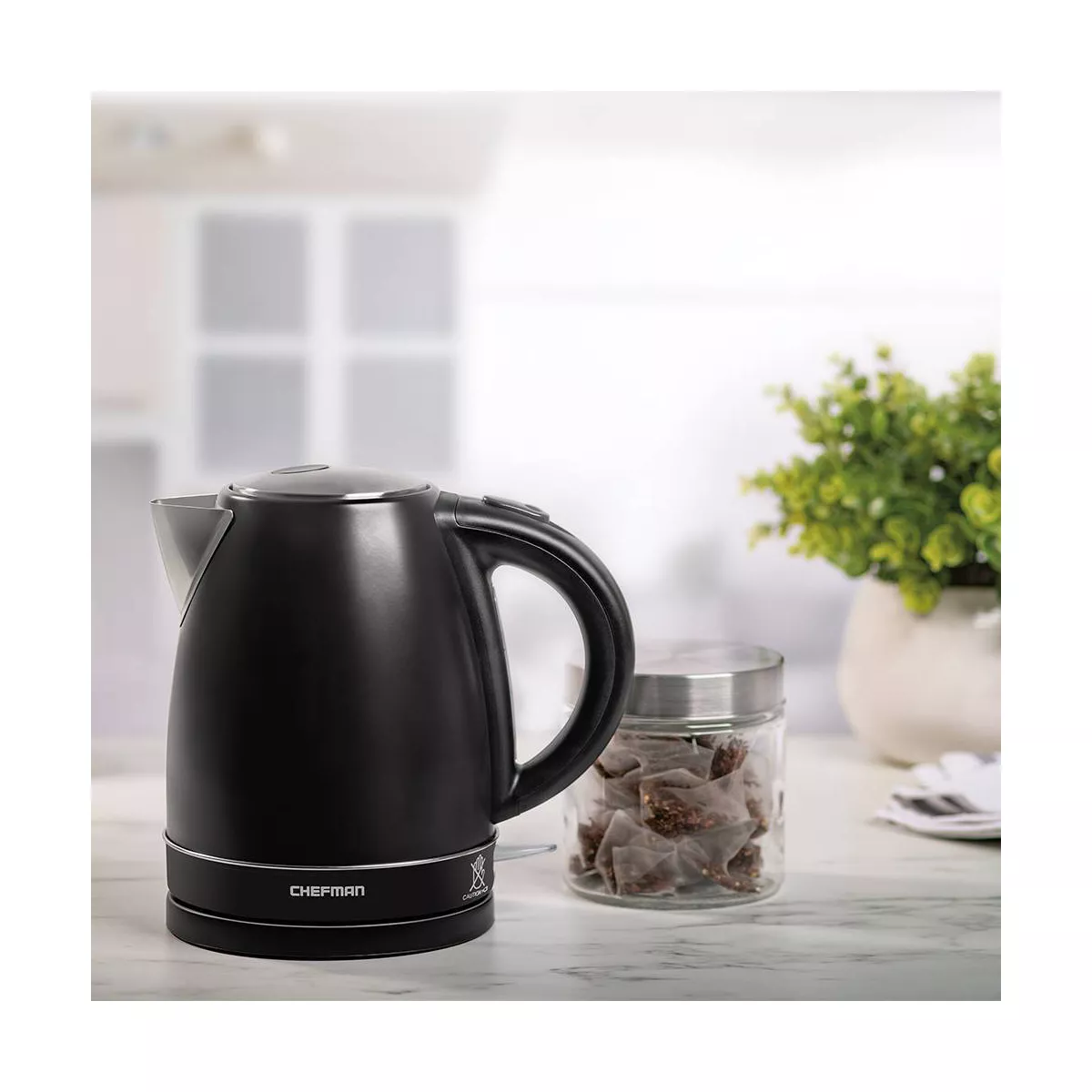 Chefman 1.7L Electric Color-Changing Kettle - Black