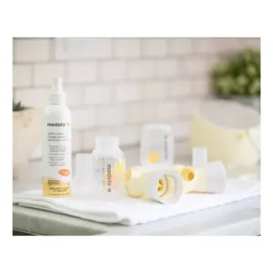 Medela Quick Clean Breast Pump & Accessory Sanitizer Spray - 8oz