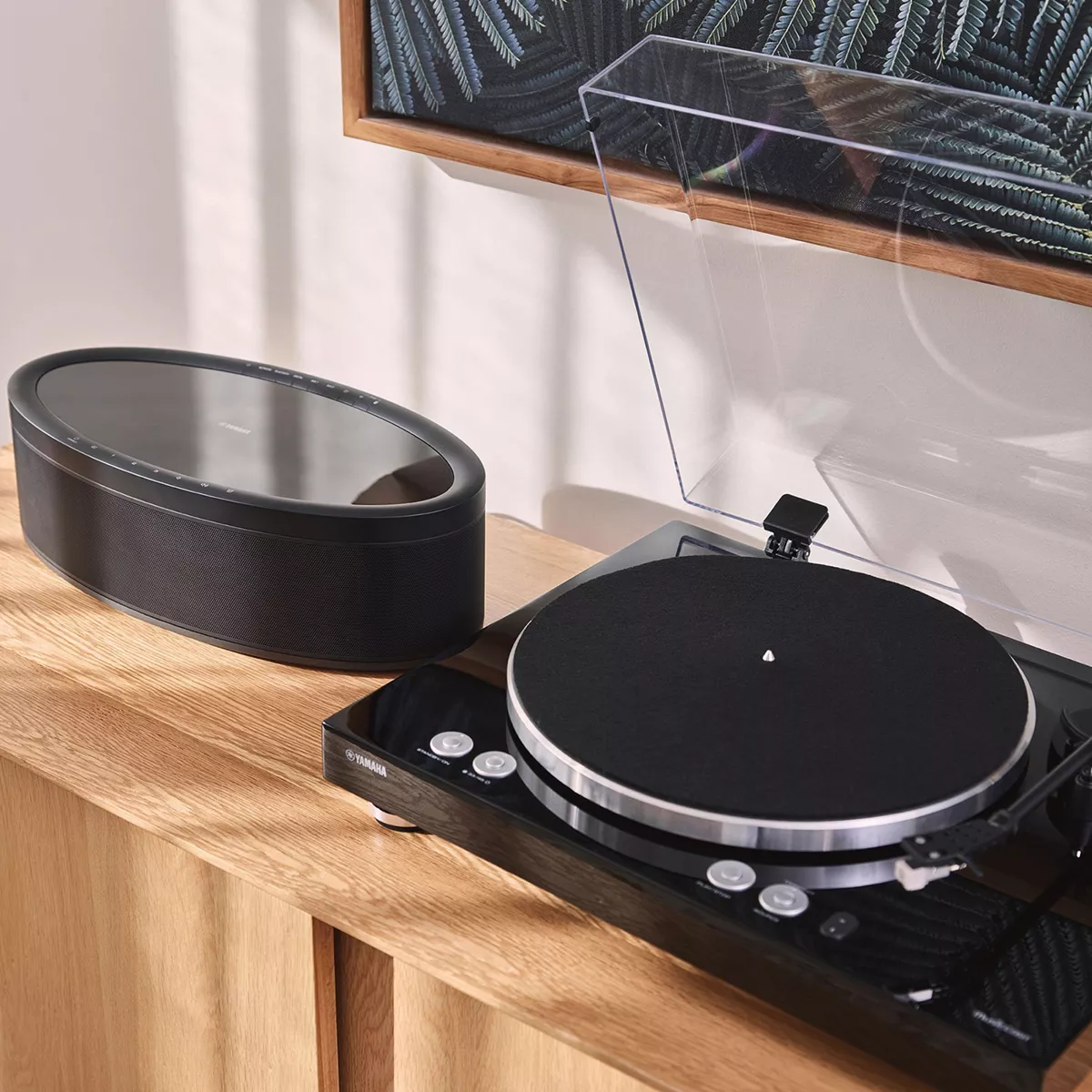 Yamaha MusicCast Vinyl 500 Wi-Fi Turntable (Piano Black)